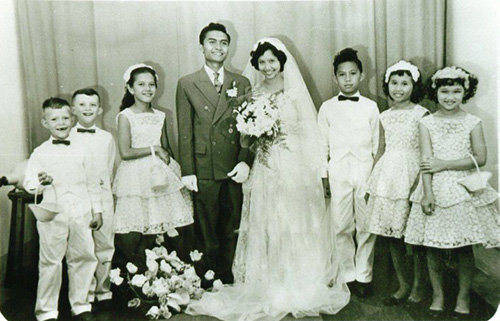 Hwlk van Ek 18 sept 1959 Bruidspaar en bruidskinderen