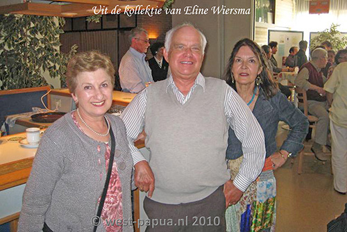 Vogelkopreunie Lisse 2010<br />Aana Maria Brunnekreeft, haar man Ernst Wiersma, Eline Wiersma